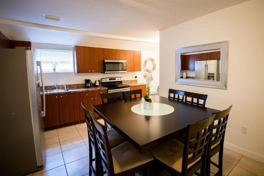 3 Bedroom Miami Home 15 Minutes To The Beach Exterior foto